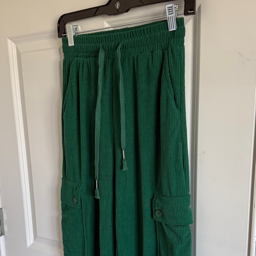 New Mix Green Wide-Leg Corduroy Cargo Pants Size Small - Picture 5 of 7